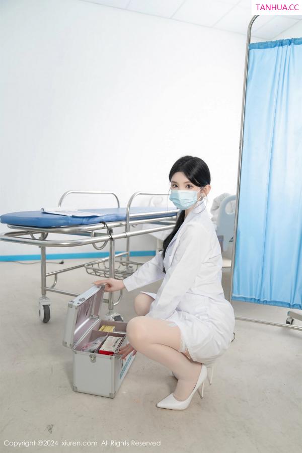周于希dummy  [XiuRen]高清写真图 2024.04.30 No.8481 周于希Sally 丝袜美腿第11张图片